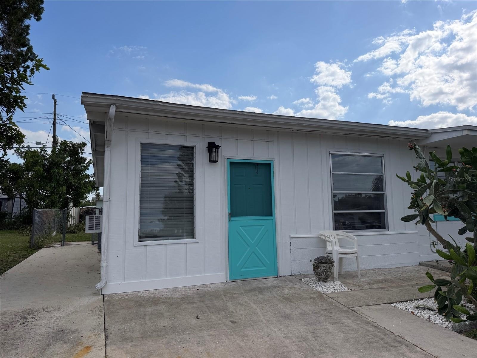 8513 Herbison Ave – photo 1