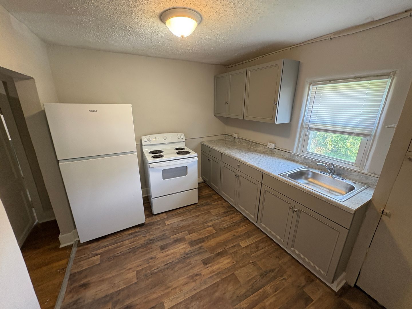 120 Avendale Ave NE unit 8 – photo 3