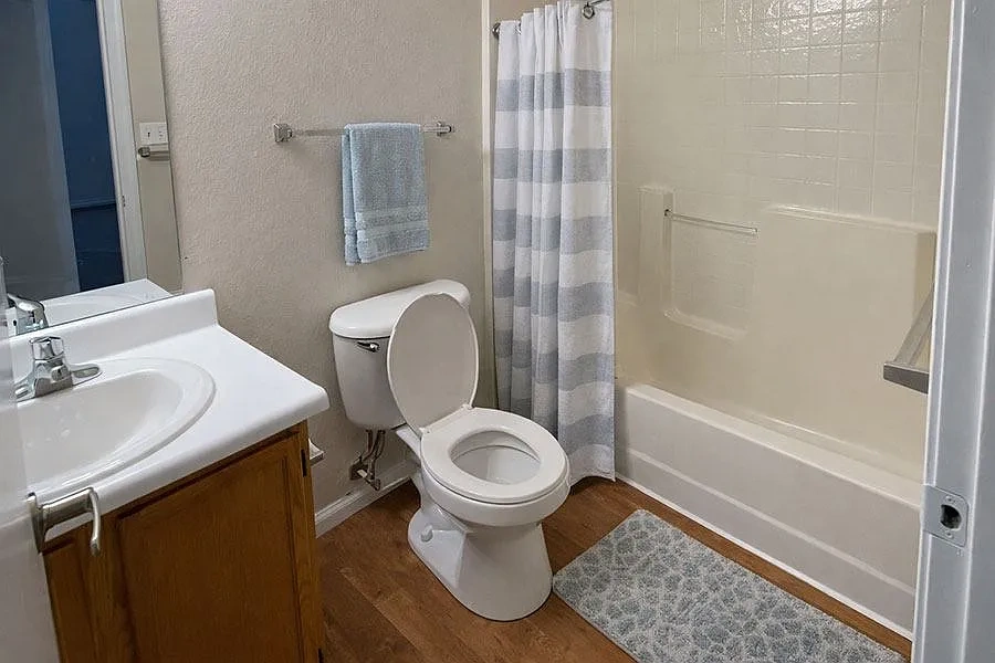 BRITTANY POINT APARTMENTS – photo 5