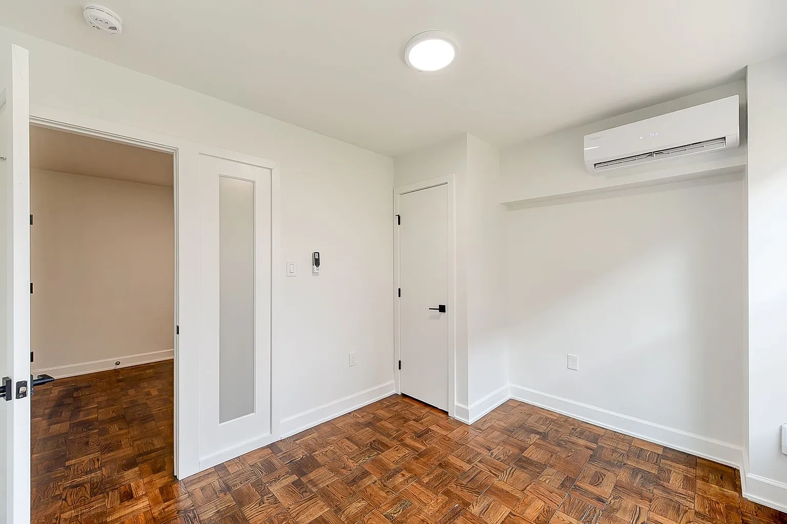 Elevated Northwest DC Living at The Pinnacle – photo 4
