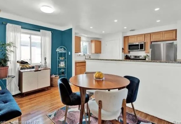 124 Alice Ave – photo 2