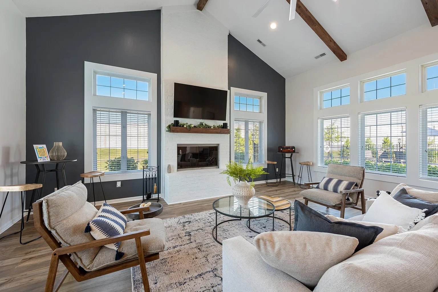 Gateway Lakes – photo 3