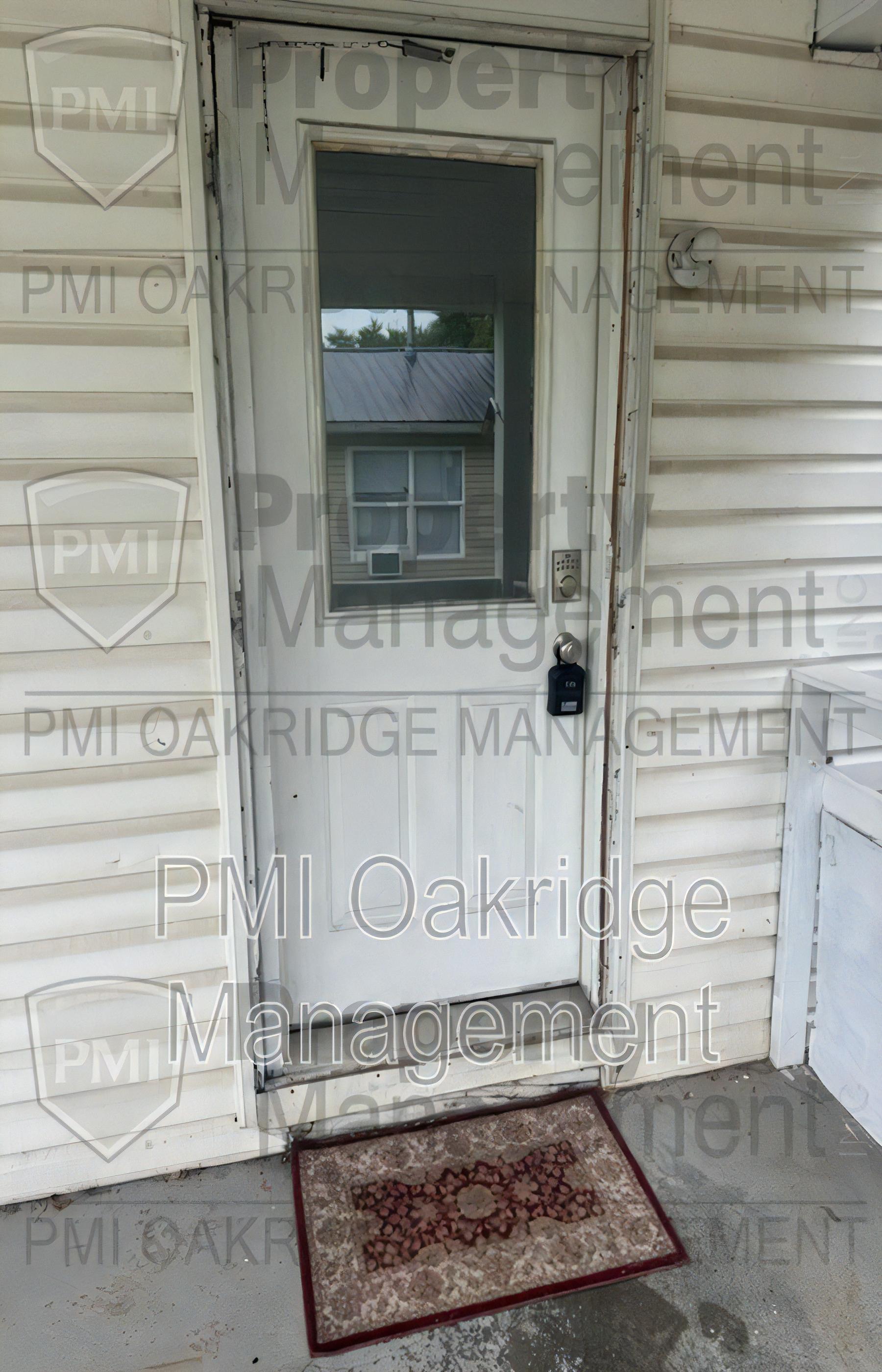 906 Race Dr unit 1 – photo 2