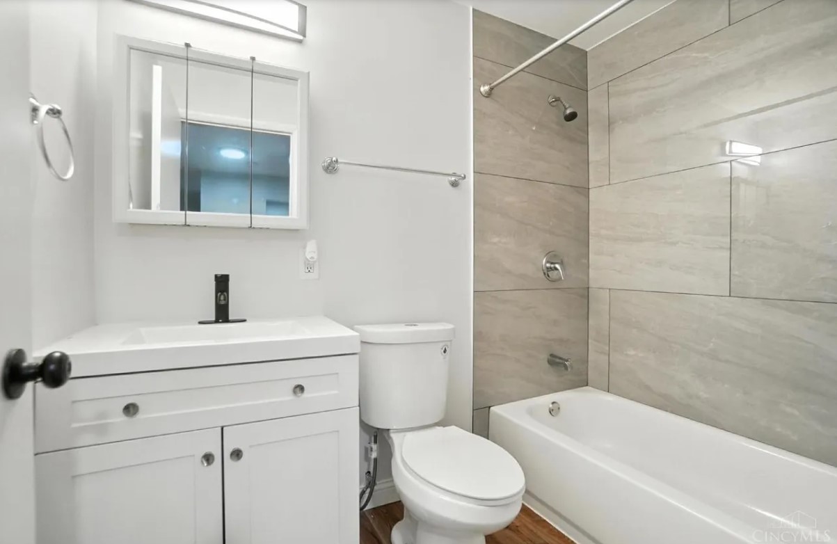 506 Main St unit 6 – photo 2