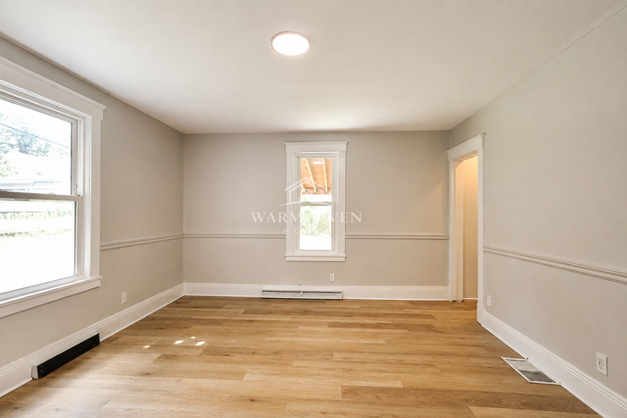 123 Gale St – photo 3