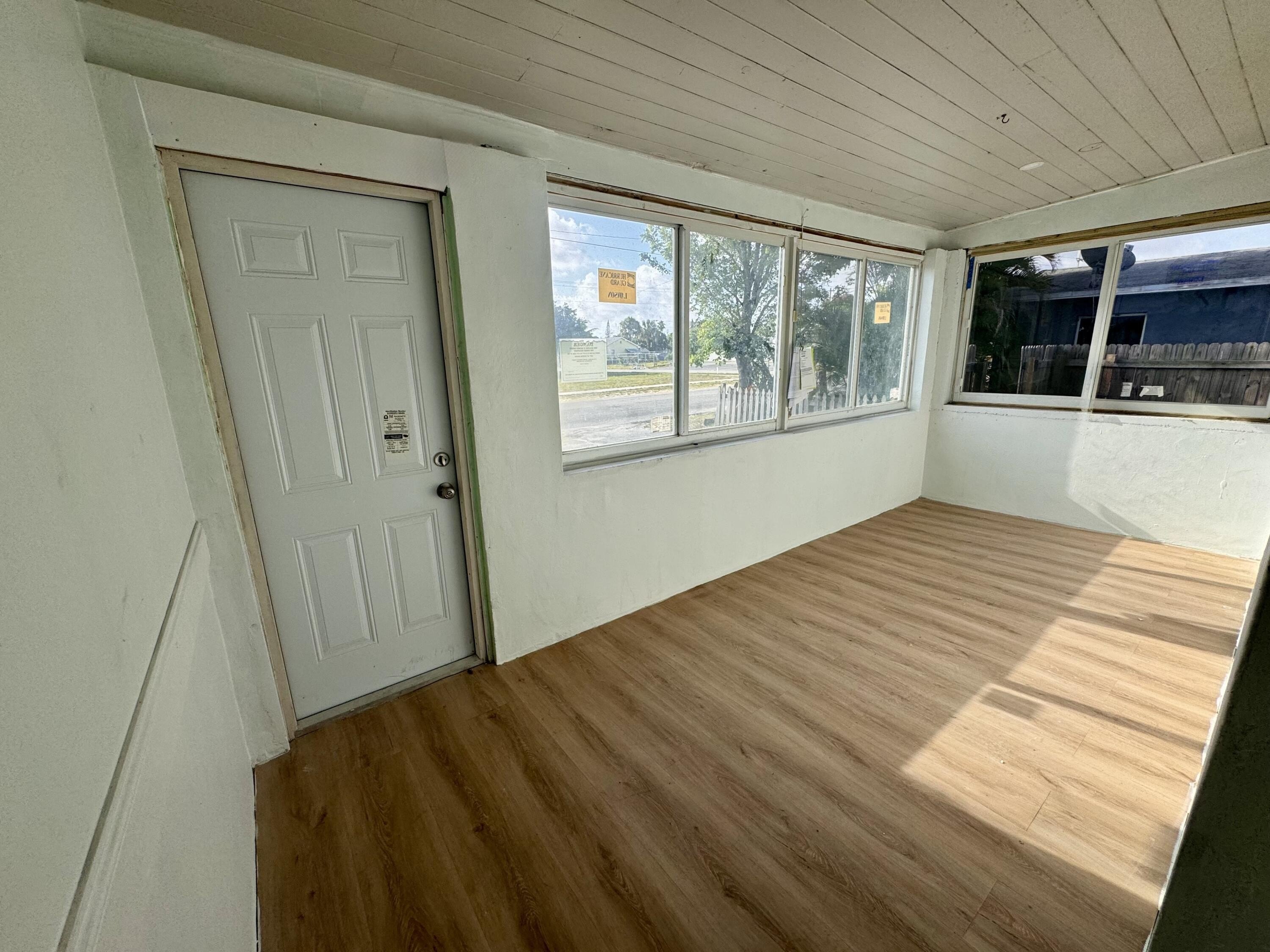 2513 Avenue E – photo 3