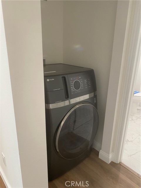 223 7th St – photo 4