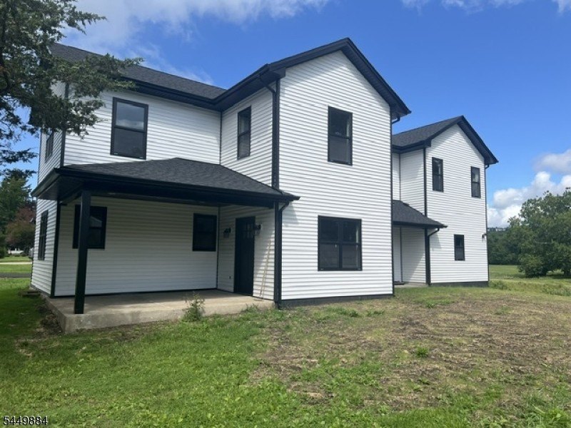 212 Willow Grove St – photo 1