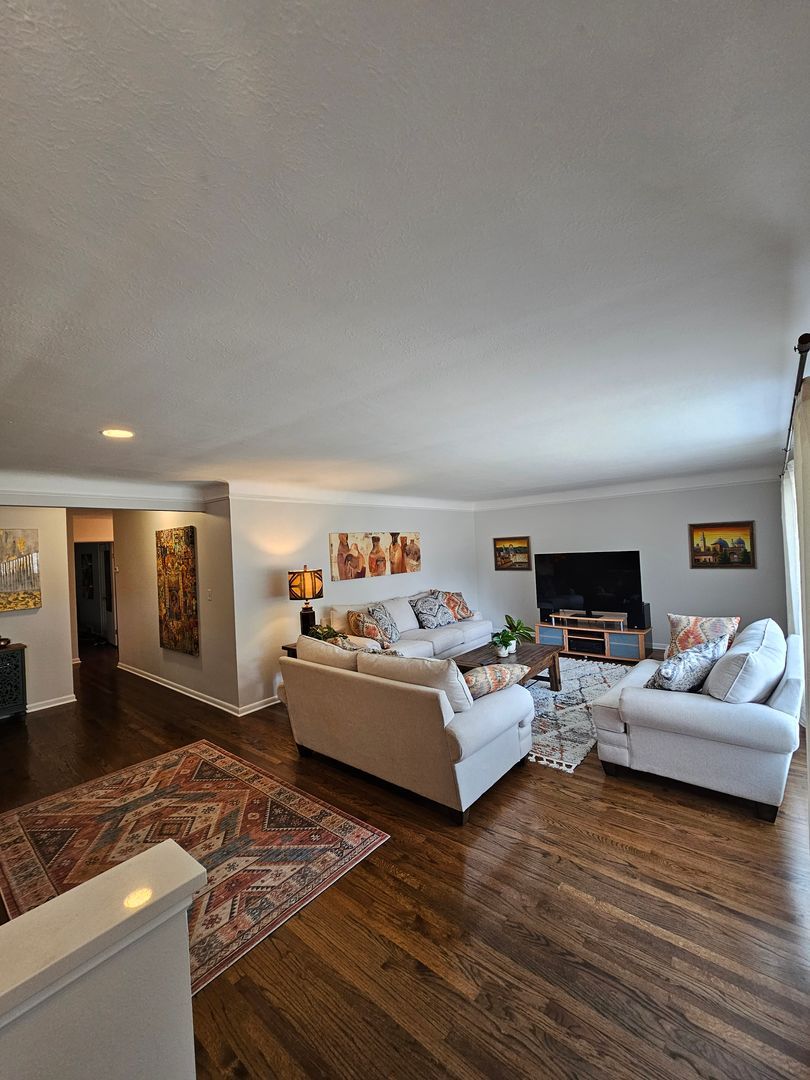 5648 Beacon Hill Dr – photo 2