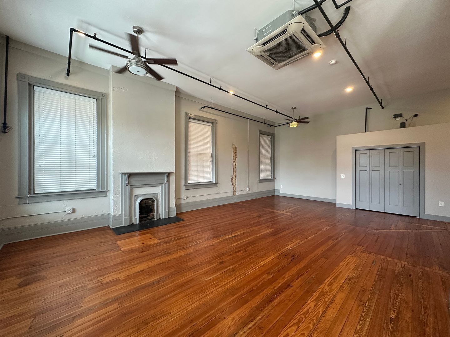 614 Poplar St unit 204 – photo 2