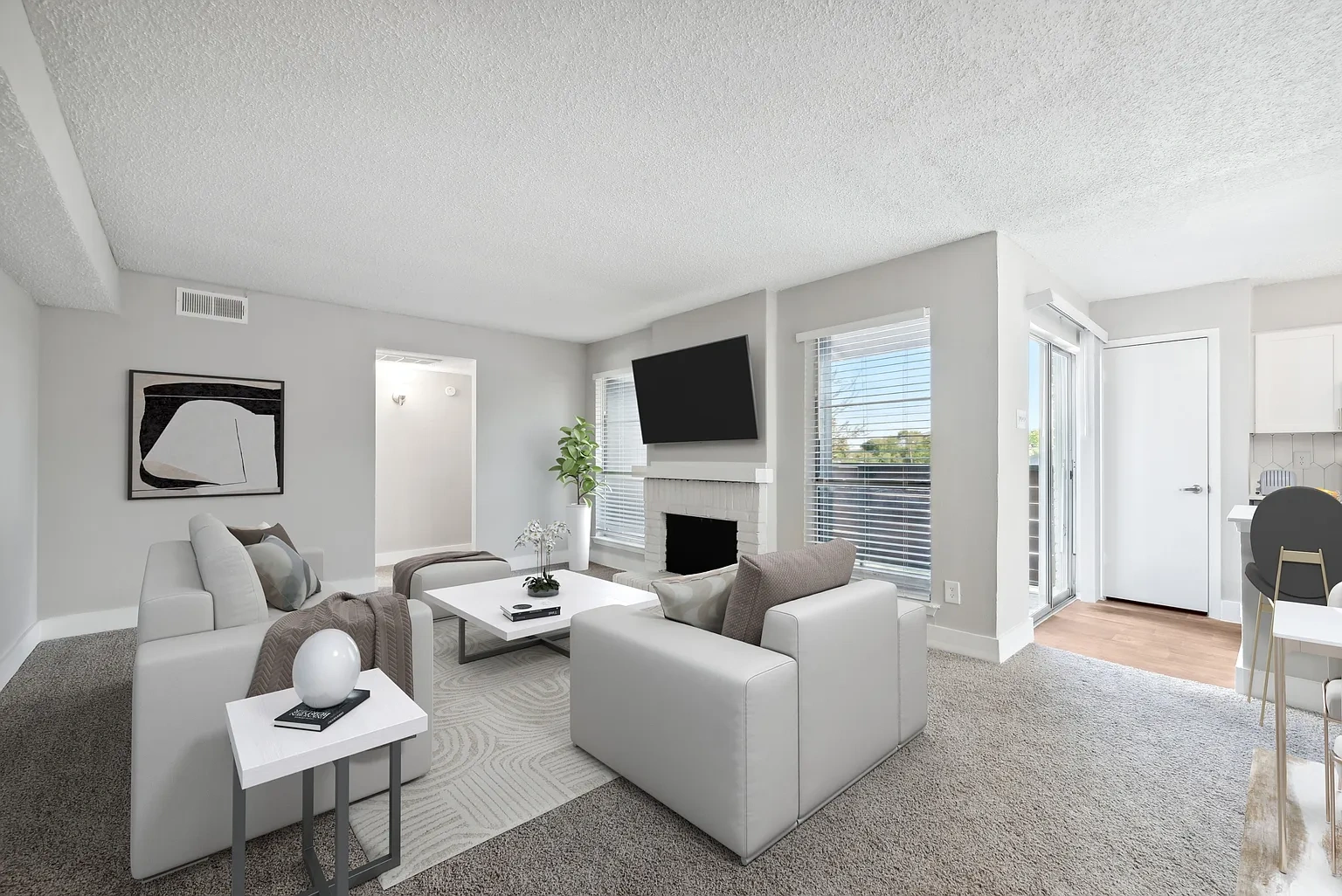 Eastbank Apartments – photo 2