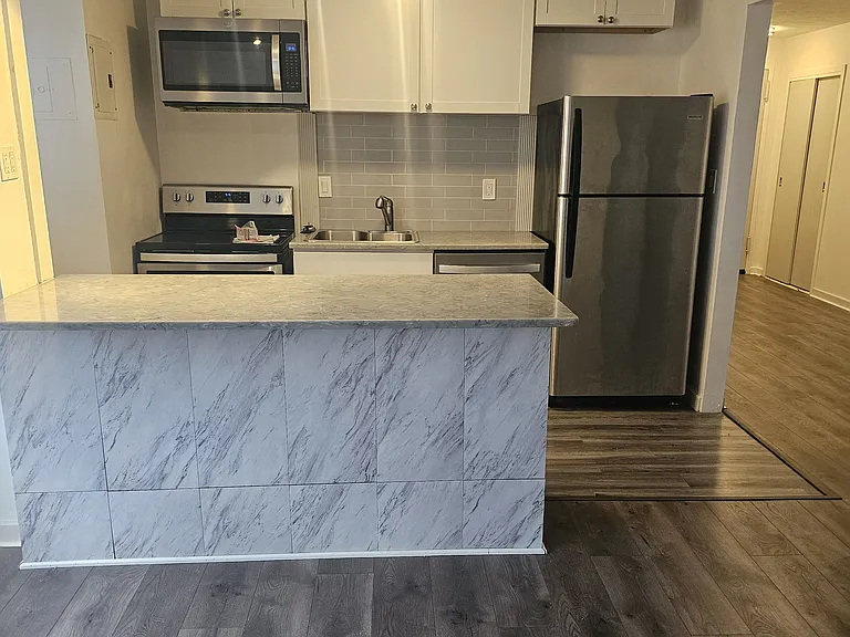 11720 Edgewater Dr unit 605 – photo 4