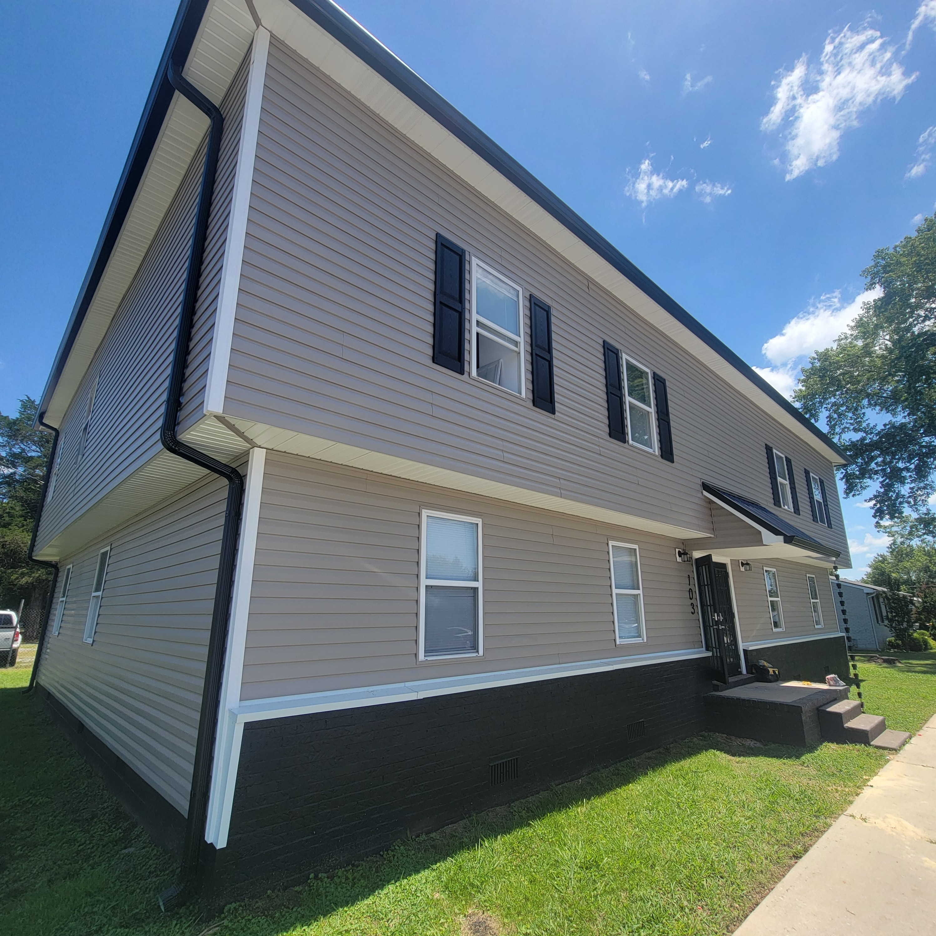 103 White St unit 4 – photo 1