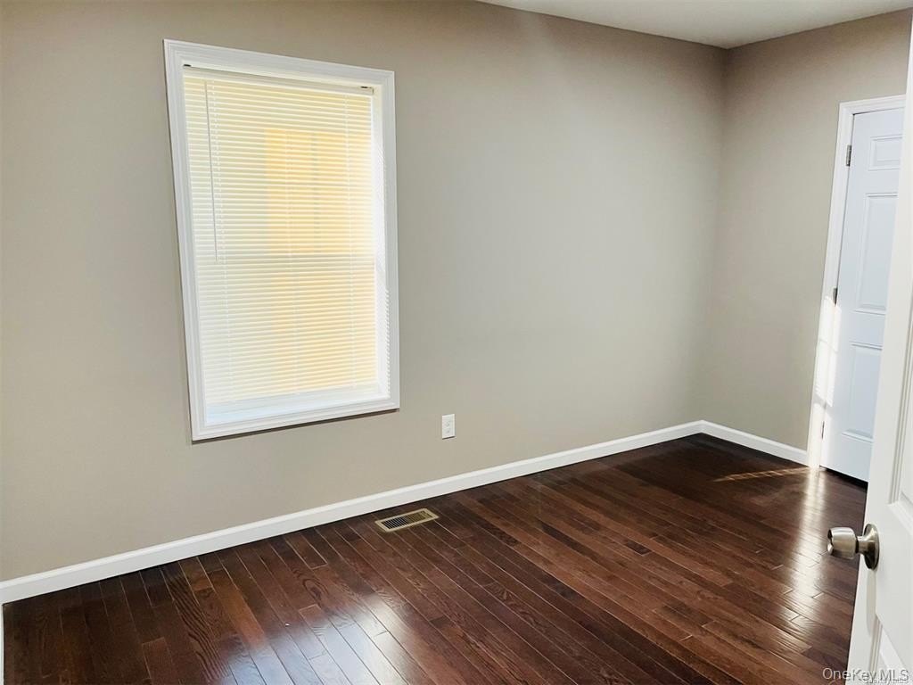 11 Grant Ave – photo 5