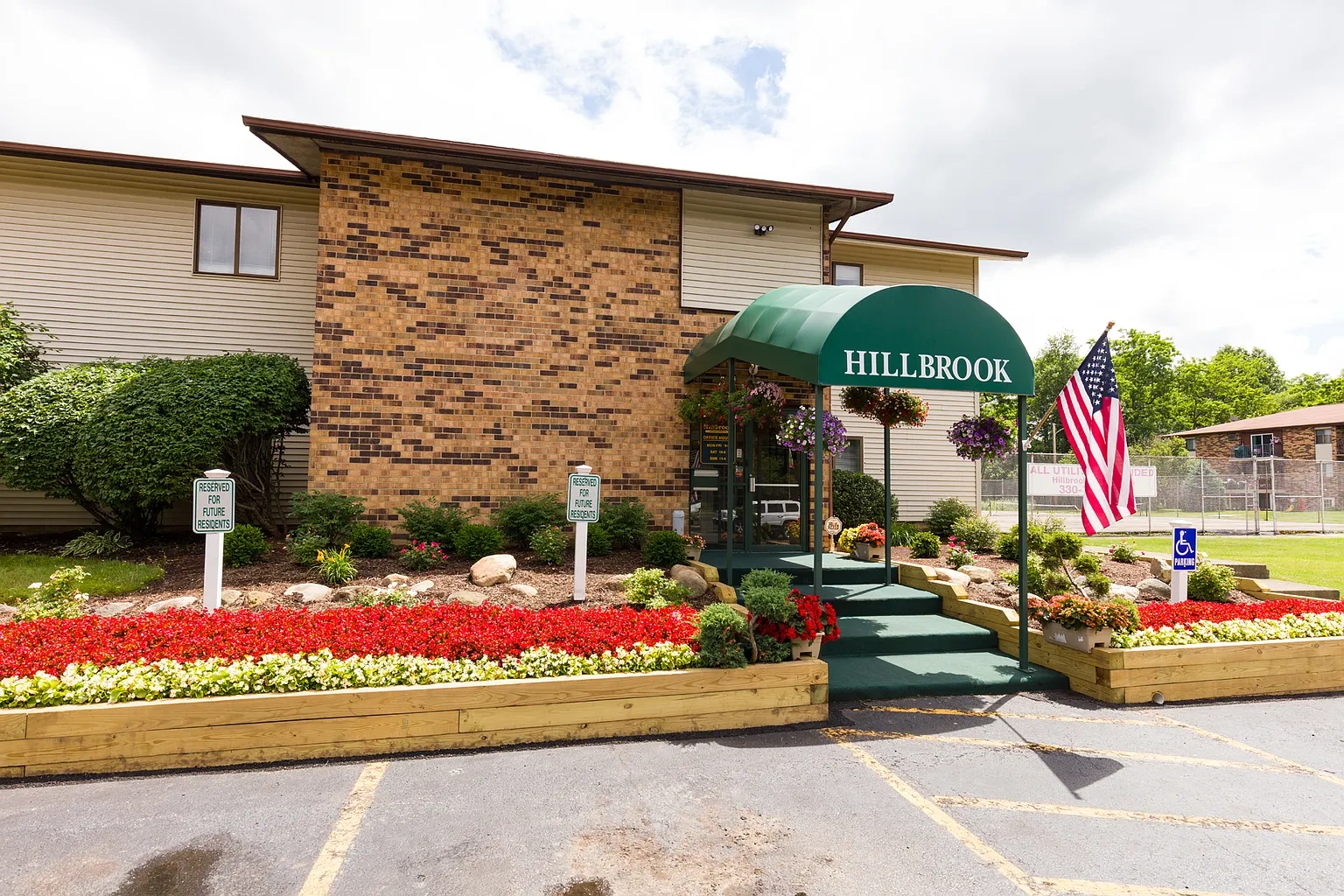 Hillbrook Apartments – photo 1