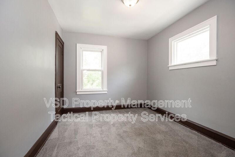 4024 E 143rd St – photo 4