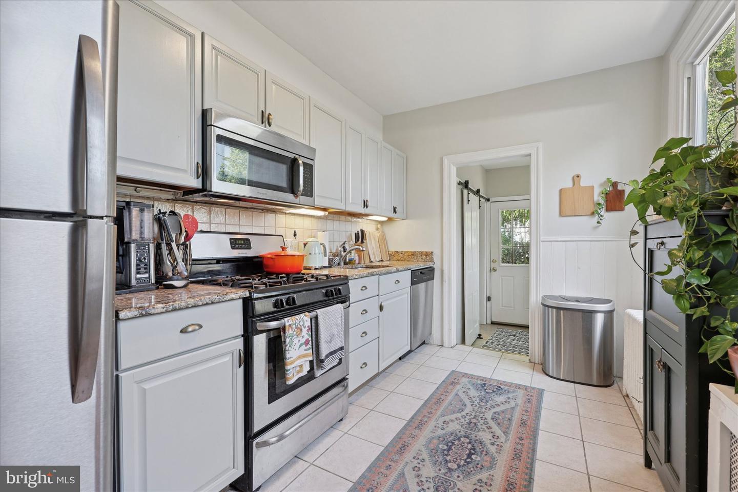 466 1/2 Conarroe St – photo 4