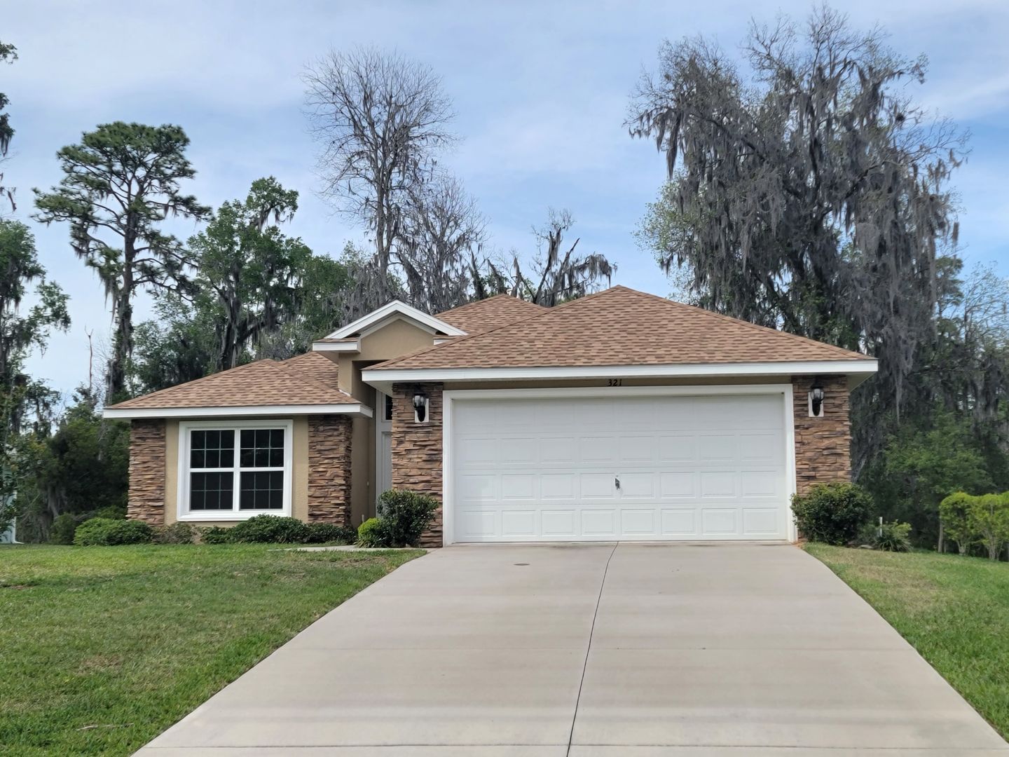 321 W Climbing Ivy Ct – photo 1