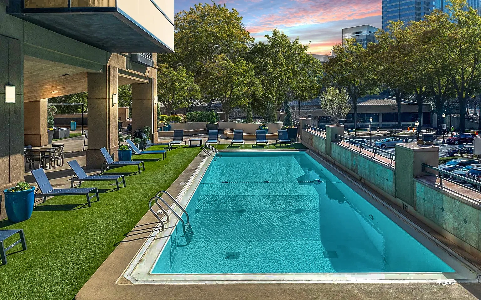 Arts Center Tower Apartments – photo 1