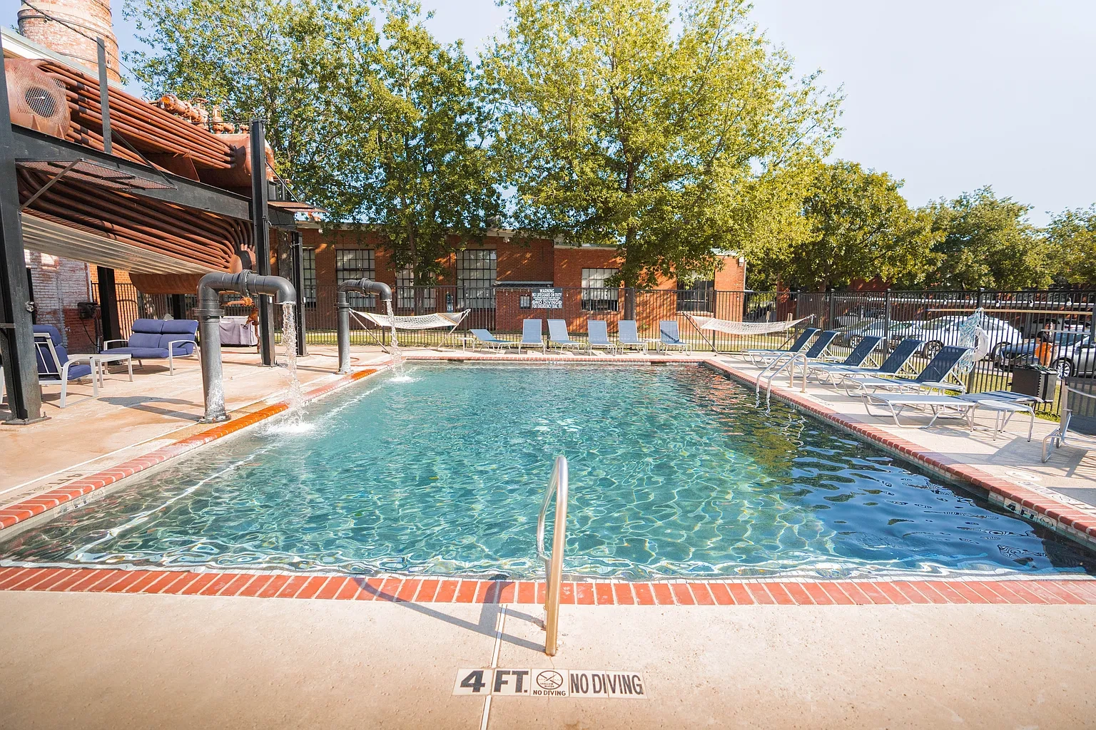 LL Sams Apartments – photo 4
