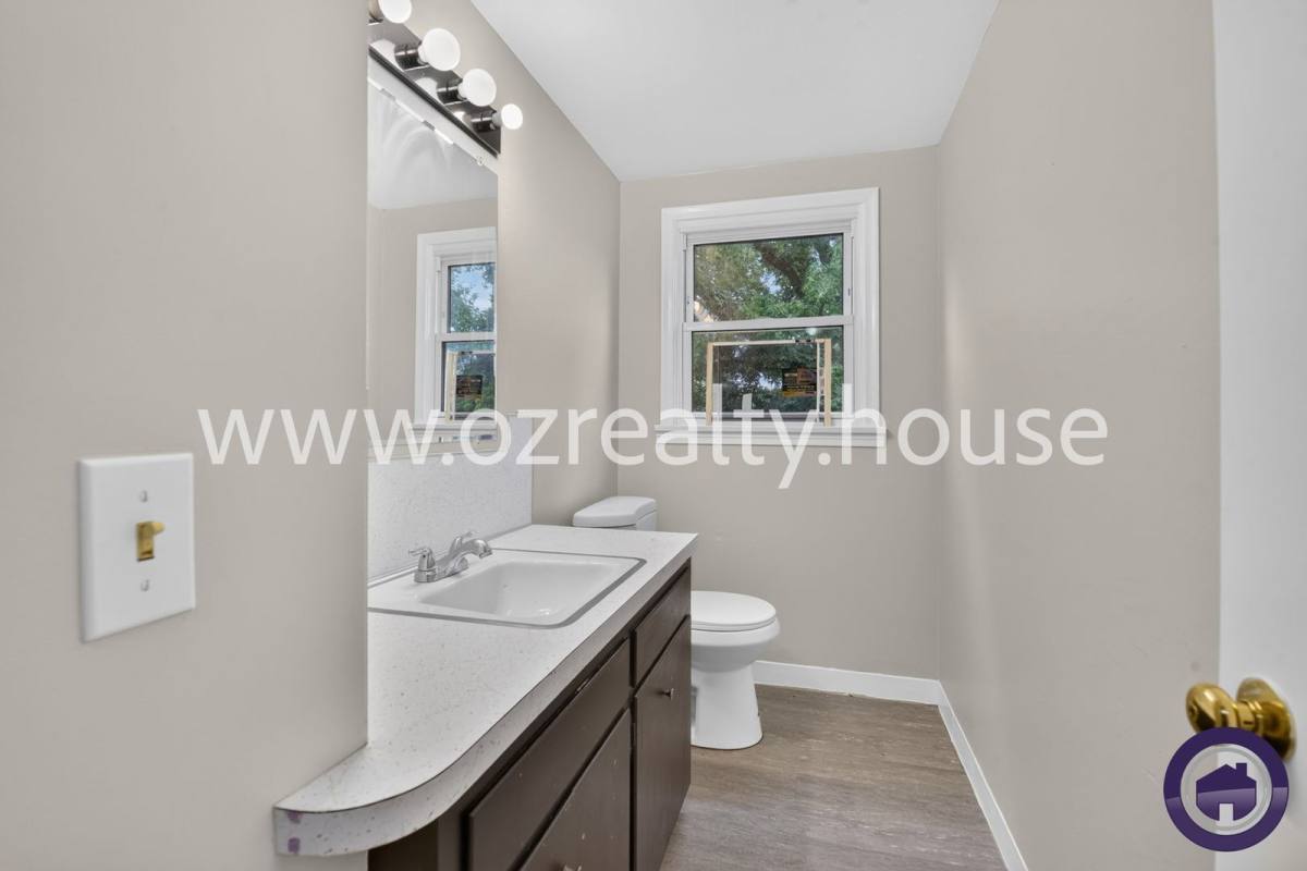 1703 Heatherdowns Blvd – photo 3