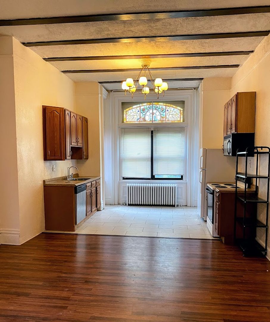 816 Cedar Ave unit 1st Floor – photo 4