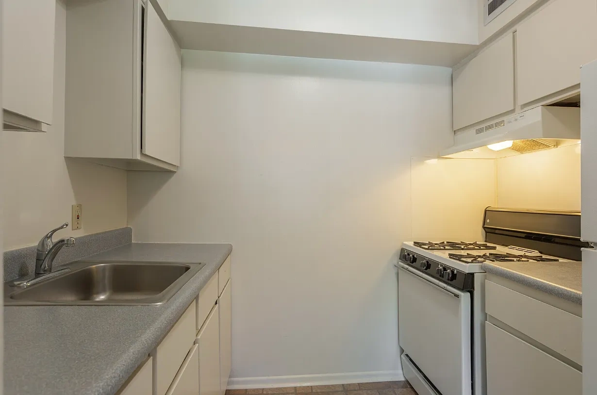 Oakwood Park Apartments – photo 3