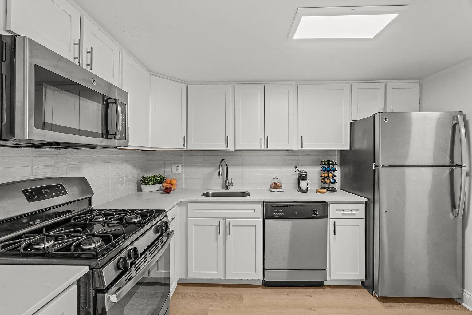 Chestnut Hill Village Apartments – photo 2