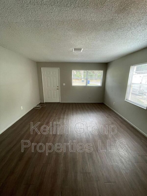 160 N Nekoma Ave unit 1 – photo 5