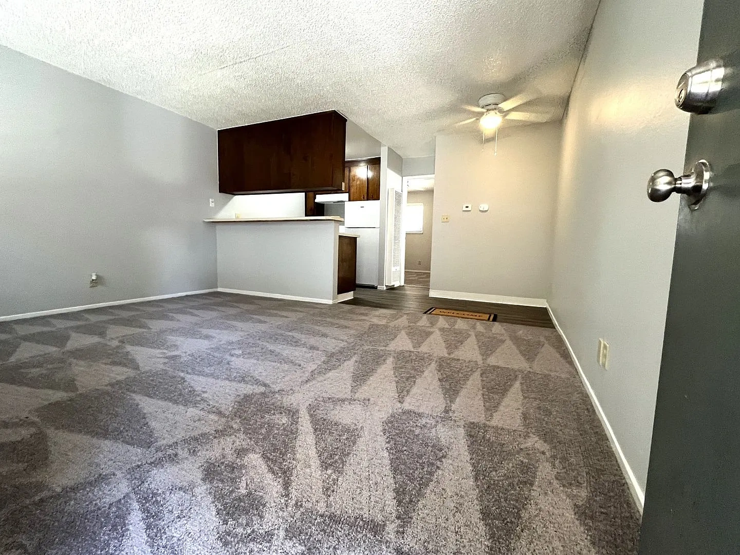 330 W Acacia Street – photo 4