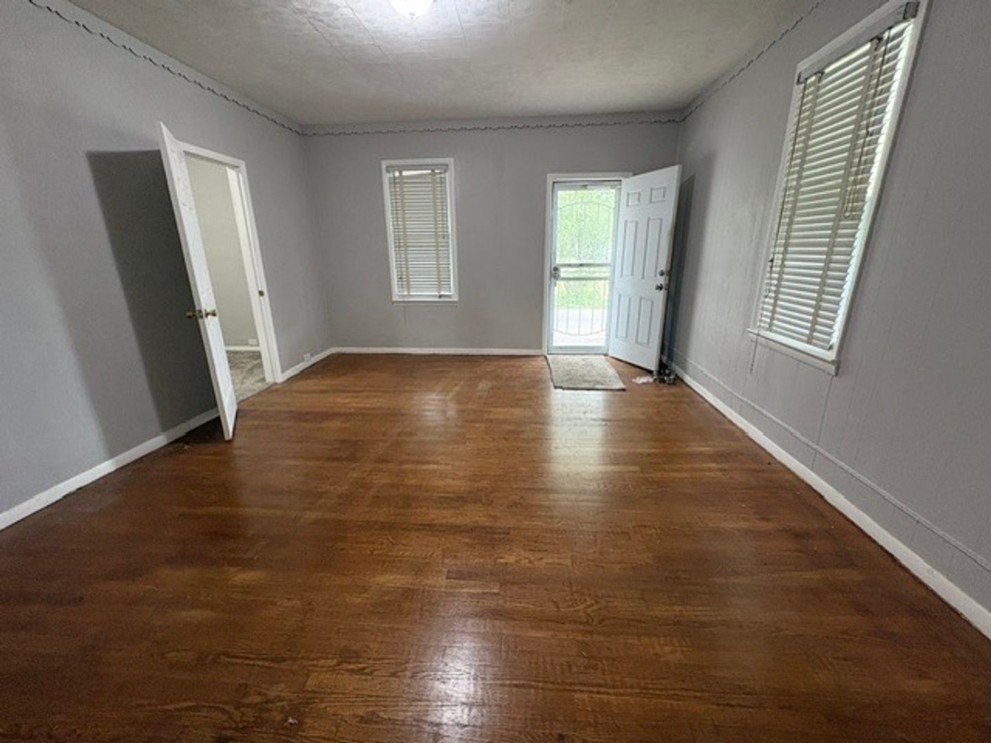 3666 E 57th St – photo 3