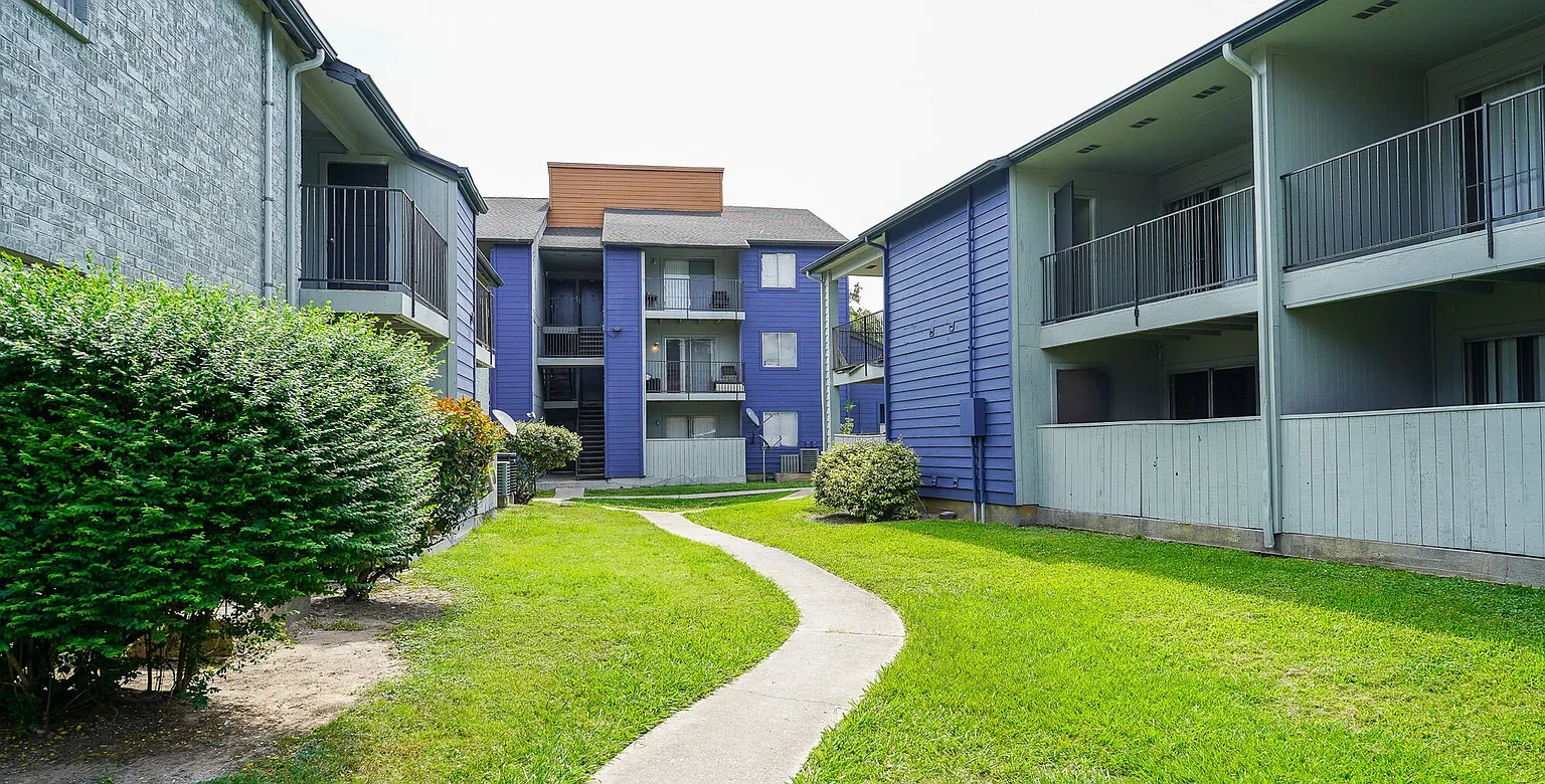 Trenton Place – photo 1