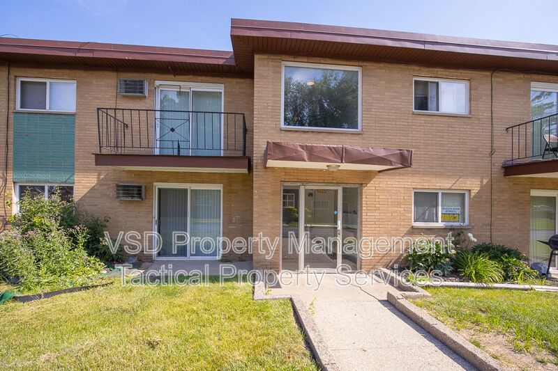 26660 Tungsten Rd unit # 105 – photo 5