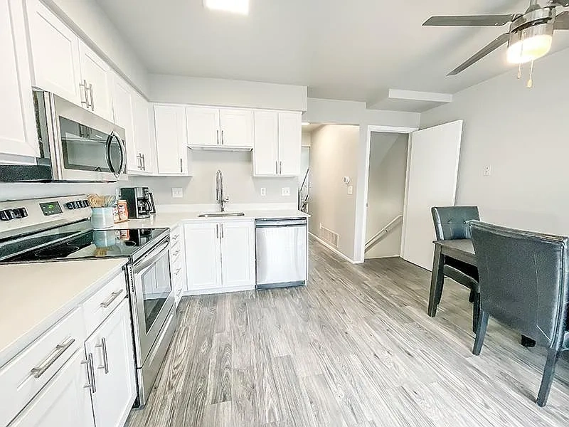 Aspen Cove Townhomes – photo 4