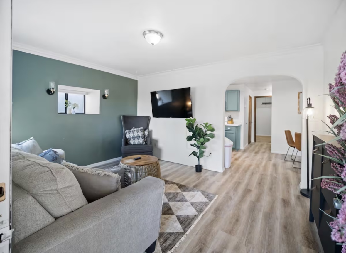 2117 W Riverside Ave unit 1 – photo 2