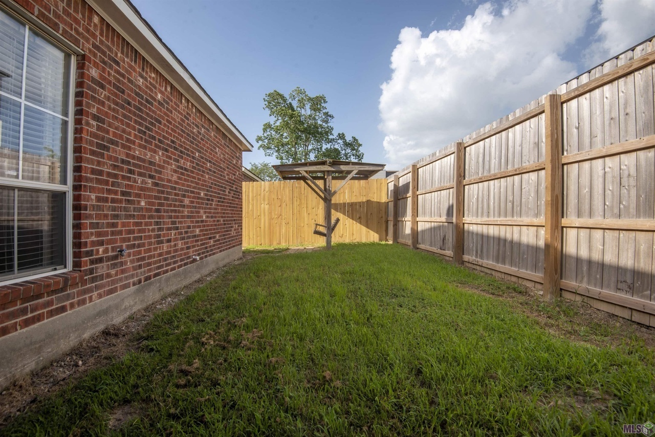4925 Summa Ct – photo 3