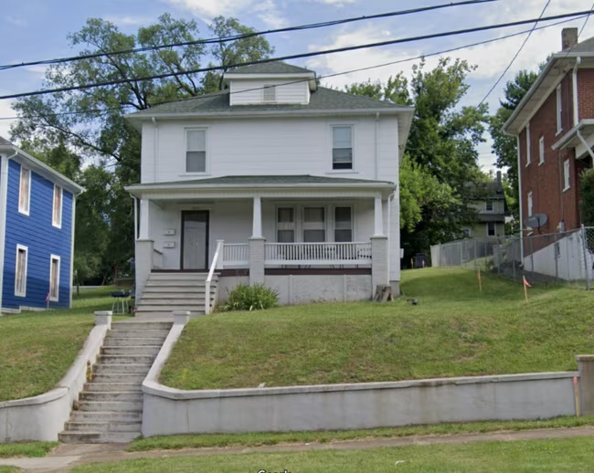 1121 Gilmer Ave NW – photo 1