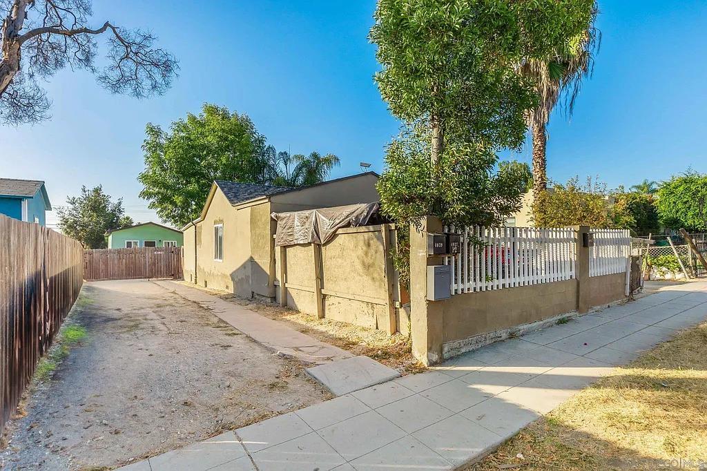 4039 National Ave – photo 3