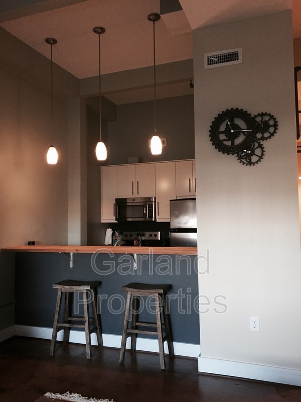 425 Campbell Ave SW unit 101 – photo 1