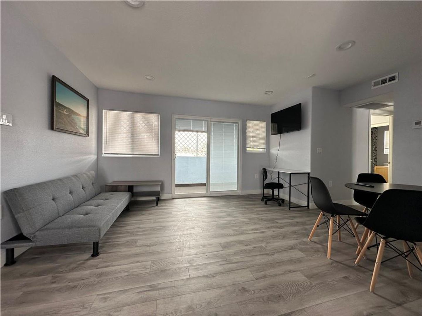625 N 11th St – photo 1