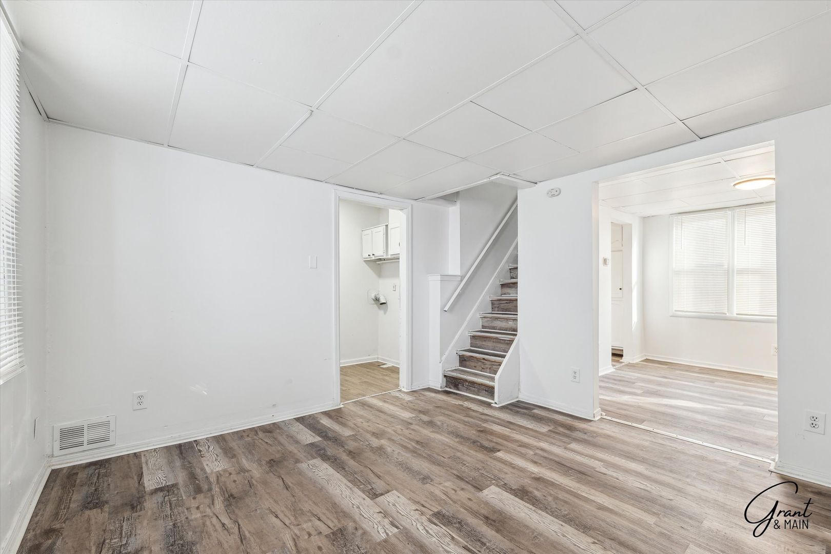 2615 Emmons Ave – photo 3