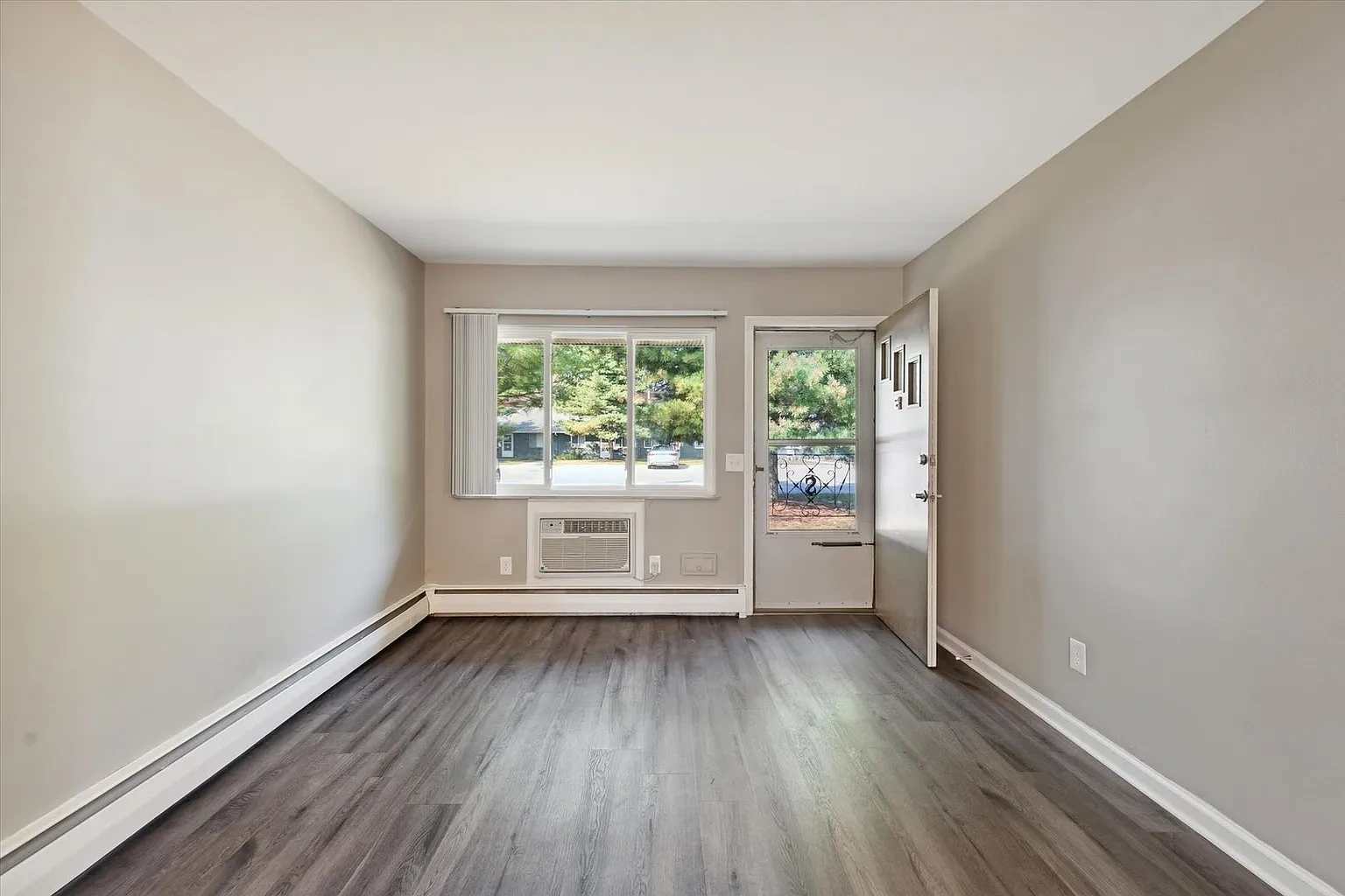 3808 W Sylvania – photo 3