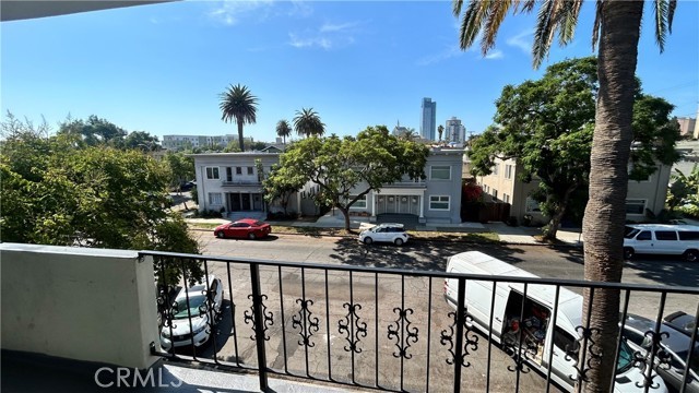 737 E 5th St – photo 1