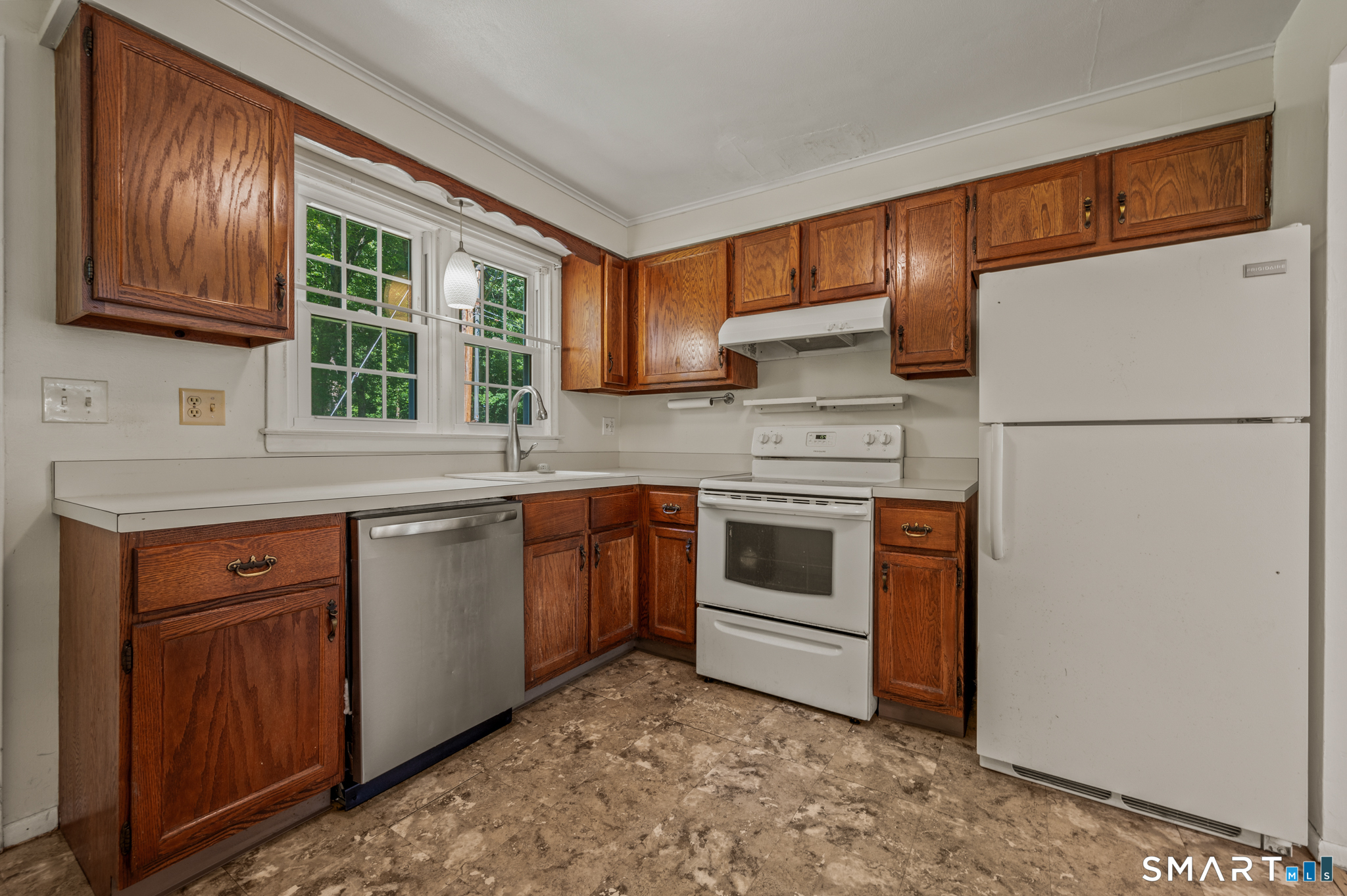 414 Robin Ct unit 414 – photo 4