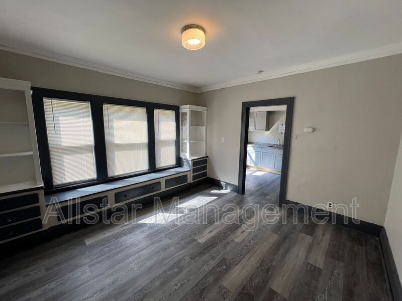 3638 E 149th St unit # 2 – photo 5