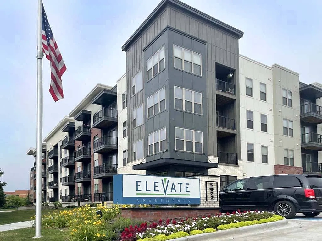 Elevate Apartments – photo 2