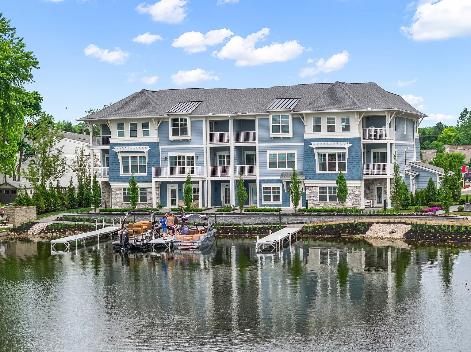 Mystic Cove - Luxury Lakefront Living – photo 5
