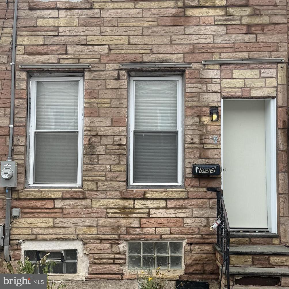 1859 E Cornwall St – photo 1