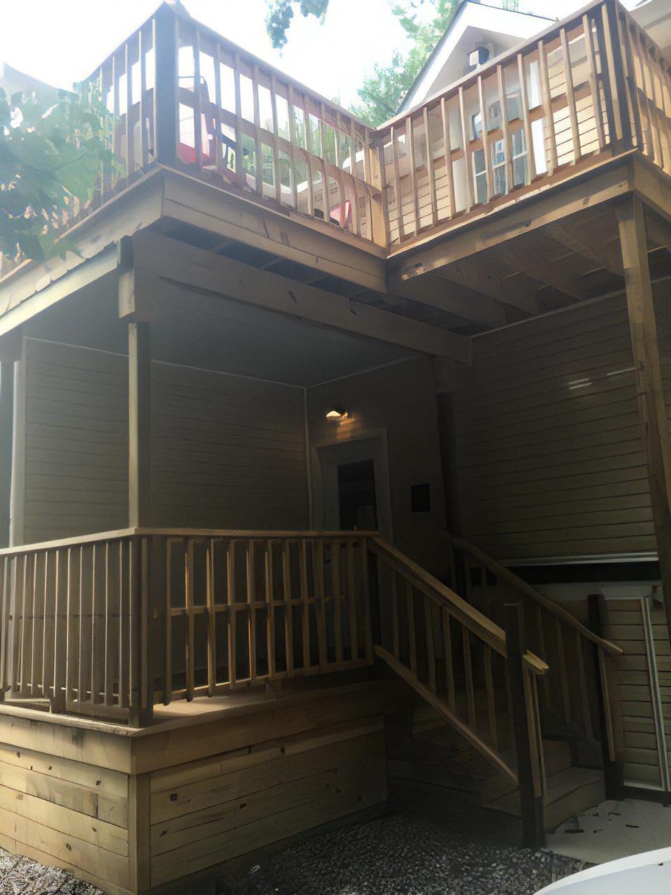 208 1/2 W Washington St unit C – photo 1