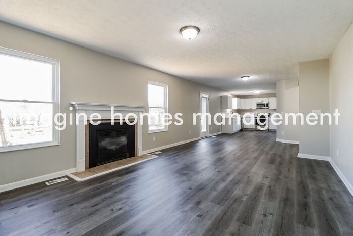 5826 Cedarwood Ct – photo 4